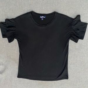Freshman brand tee with ruffle sleeves, black, size medium 8/10.